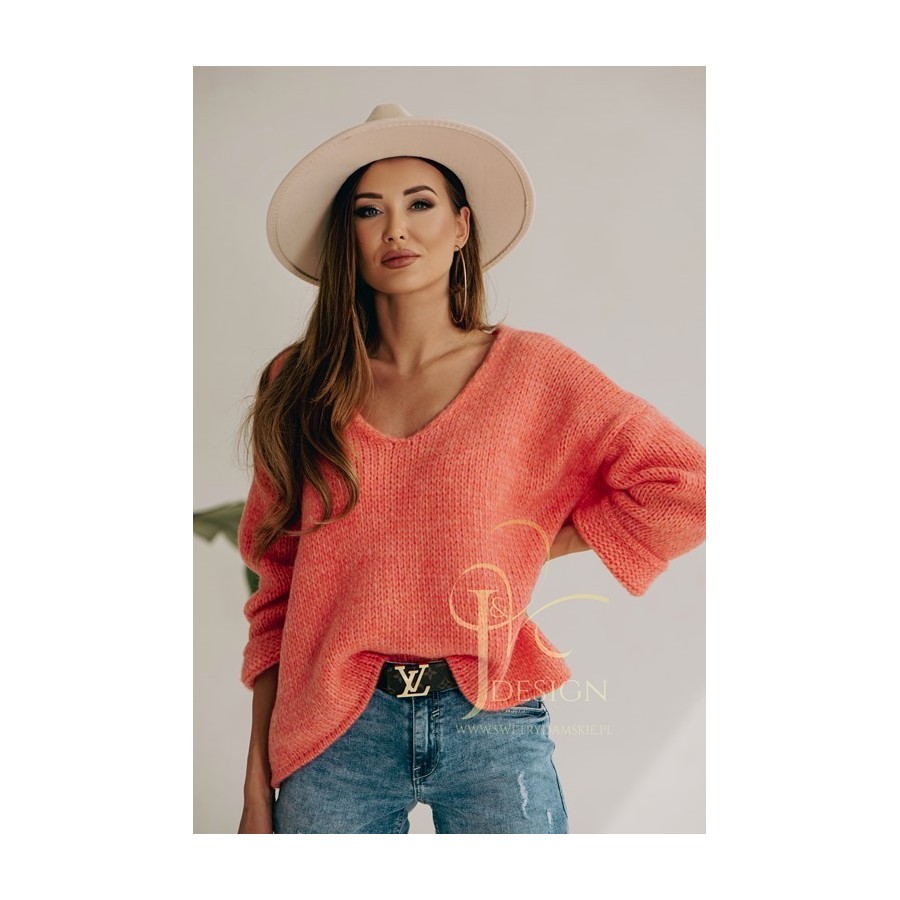 SWETER KRÓTKI OVERSIZE NELI J&K Swetry Damskie SWETER KRÓTKI OVERSIZE NELI J&K Swetry Damskie