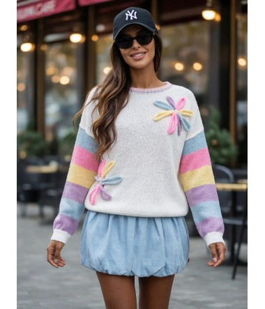 Kolorowy sweter z dekoracyjnymi kwiatami i rękawami oversize damski Dalia