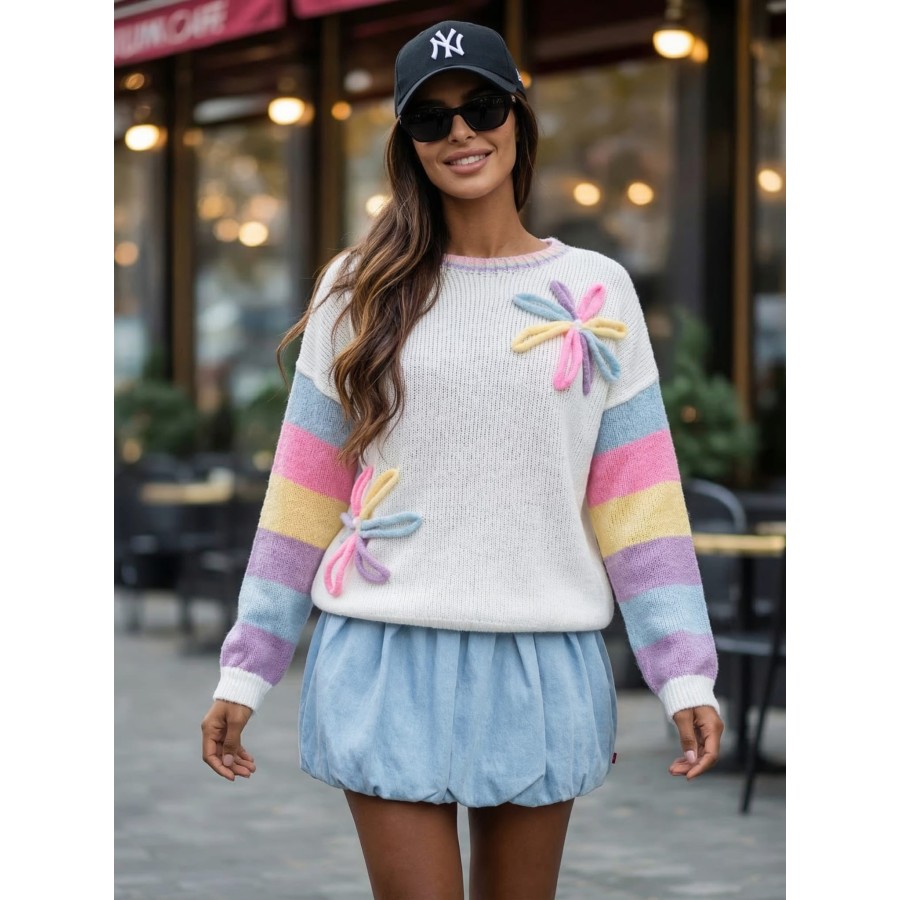 Kolorowy sweter z dekoracyjnymi kwiatami i rękawami oversize damski Dalia