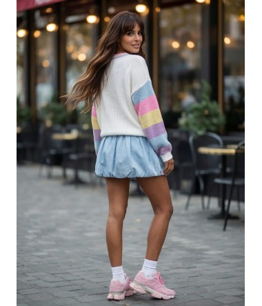 Kolorowy sweter z dekoracyjnymi kwiatami i rękawami oversize damski Dalia