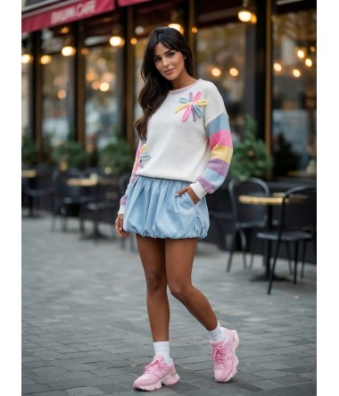 Kolorowy sweter z dekoracyjnymi kwiatami i rękawami oversize damski Dalia