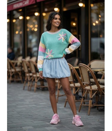 Kolorowy sweter z dekoracyjnymi kwiatami i rękawami oversize damski Dalia