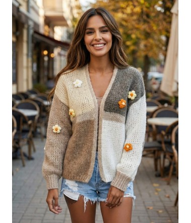 Kolorowy sweter z kwiatkami oversize damski Holly