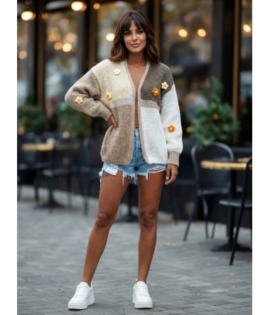 Kolorowy sweter z kwiatkami oversize damski Holly