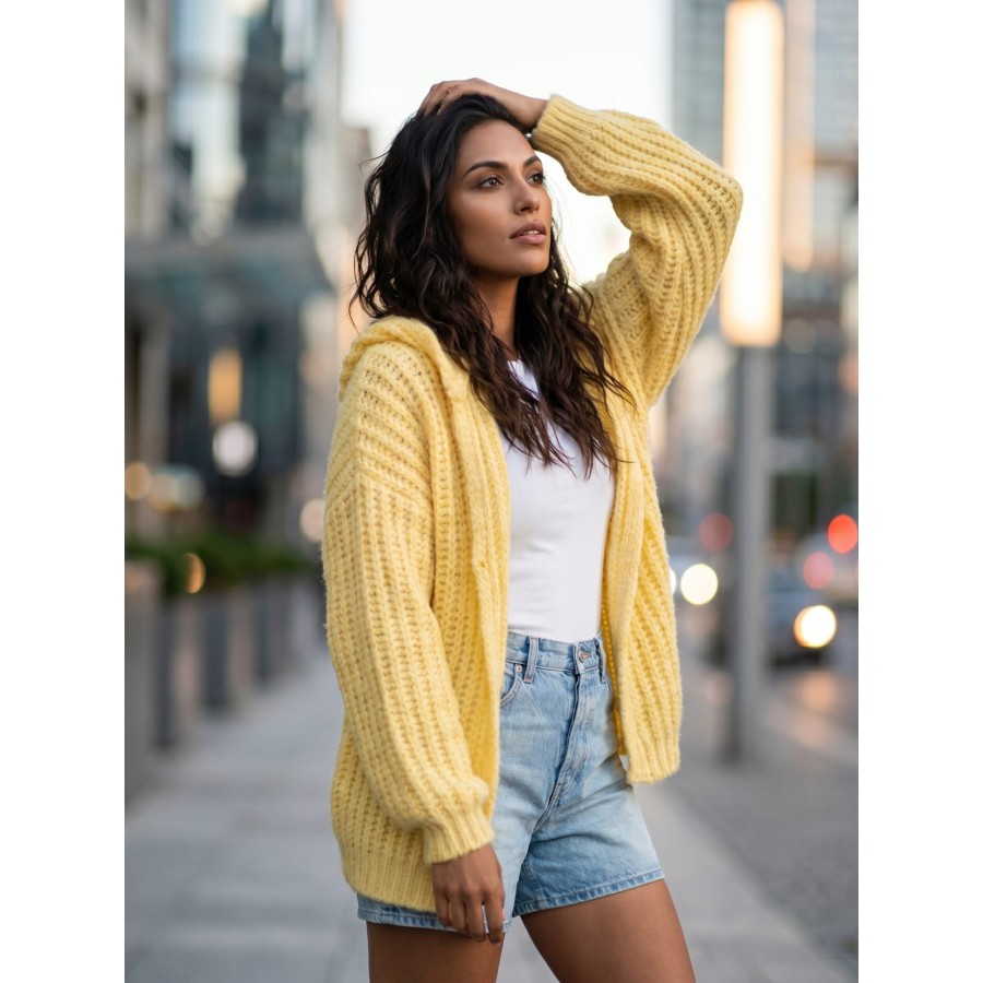 Wygodny sweter z kapturem oversize damski Moon