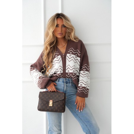 Sweter z ozdobnym wzorem Klara
